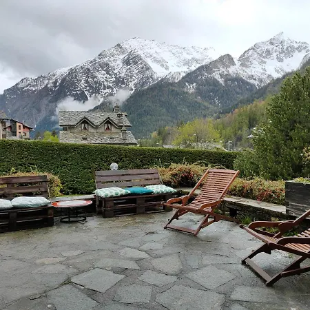 Altido Courmayeur Flat With Garden And Mountain Views *