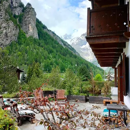 Apartmán Altido Courmayeur Flat With Garden And Mountain Views Courmayeur